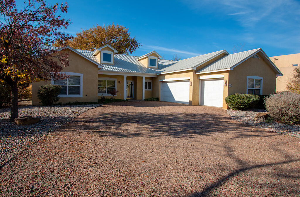 2708 Bosque Del Rio Ln NW Albuquerque NM 87120